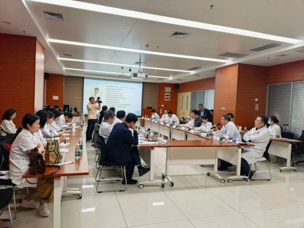 肺癌规范诊疗质量控制交流会.jpg 肺癌规范诊疗质量控制交流会.jpg